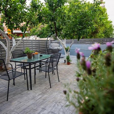 Lemon Garden Stylish Private Apartment Kalamata Esterno foto