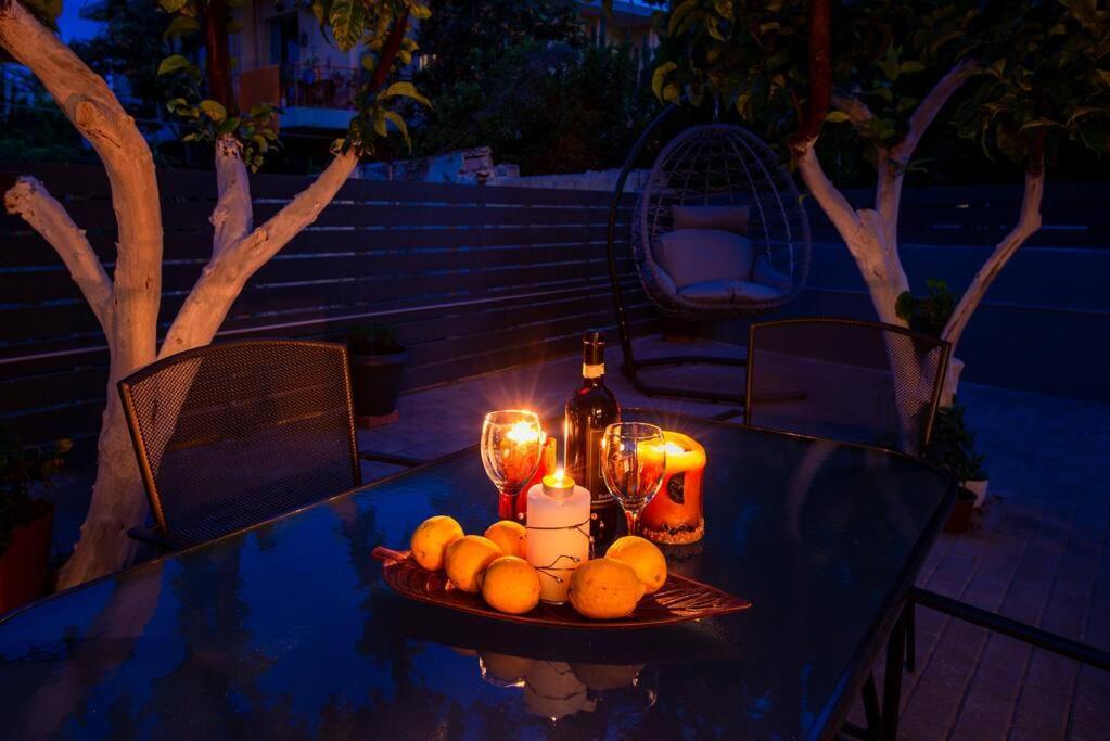 Lemon Garden Stylish Private Apartment Kalamata Esterno foto