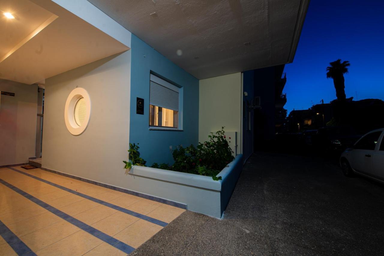 Lemon Garden Stylish Private Apartment Kalamata Esterno foto